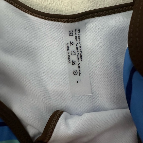 Bikini - Picture 2 of 2